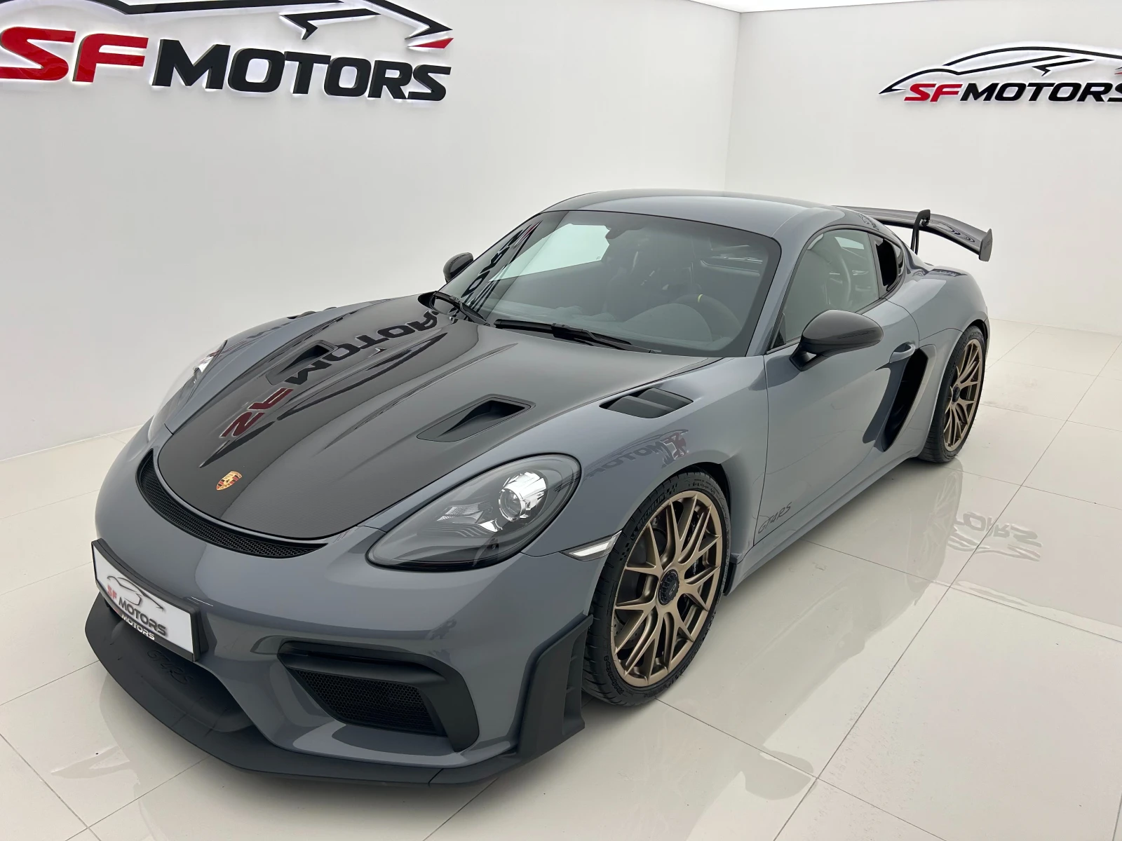 Porsche Cayman GT4 RS Weissach Package