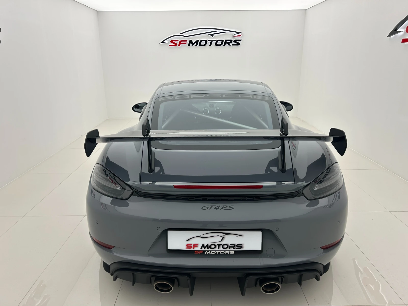 Porsche Cayman GT4 RS Weissach Package