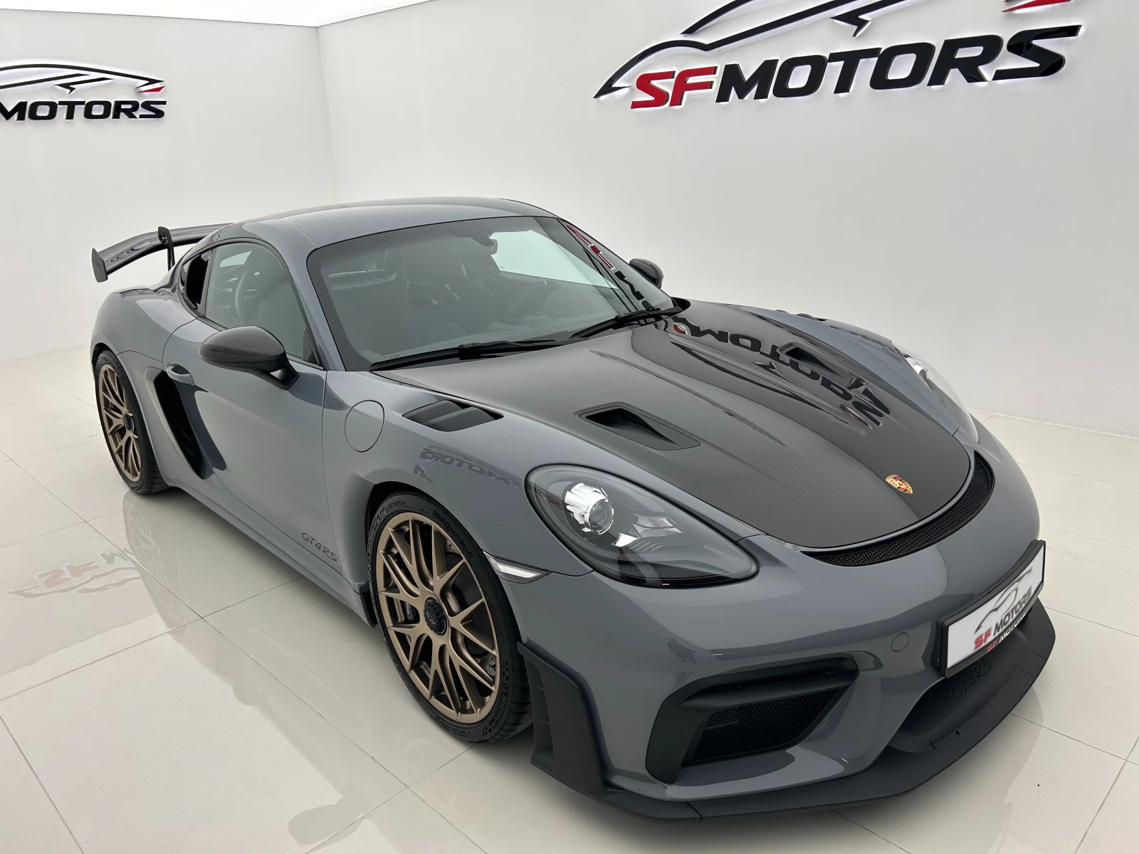 Porsche Cayman GT4 RS Weissach Package