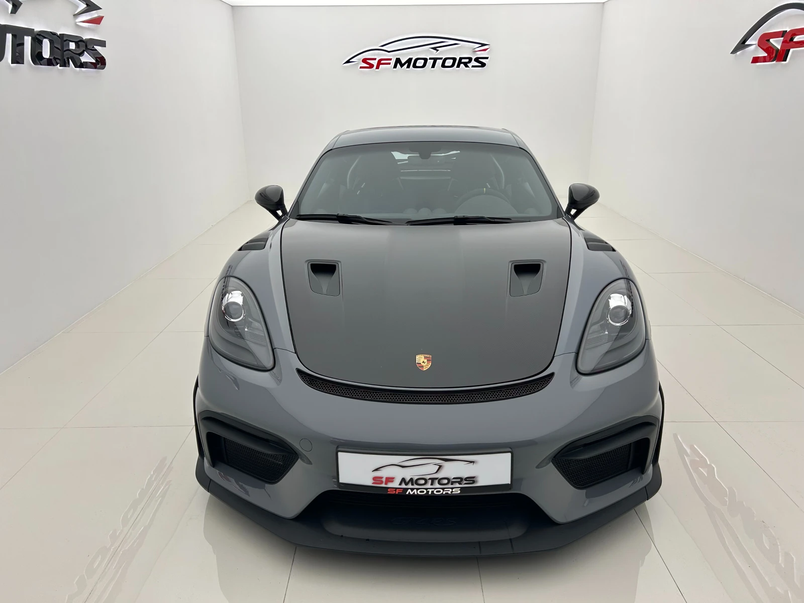 Porsche Cayman GT4 RS Weissach Package
