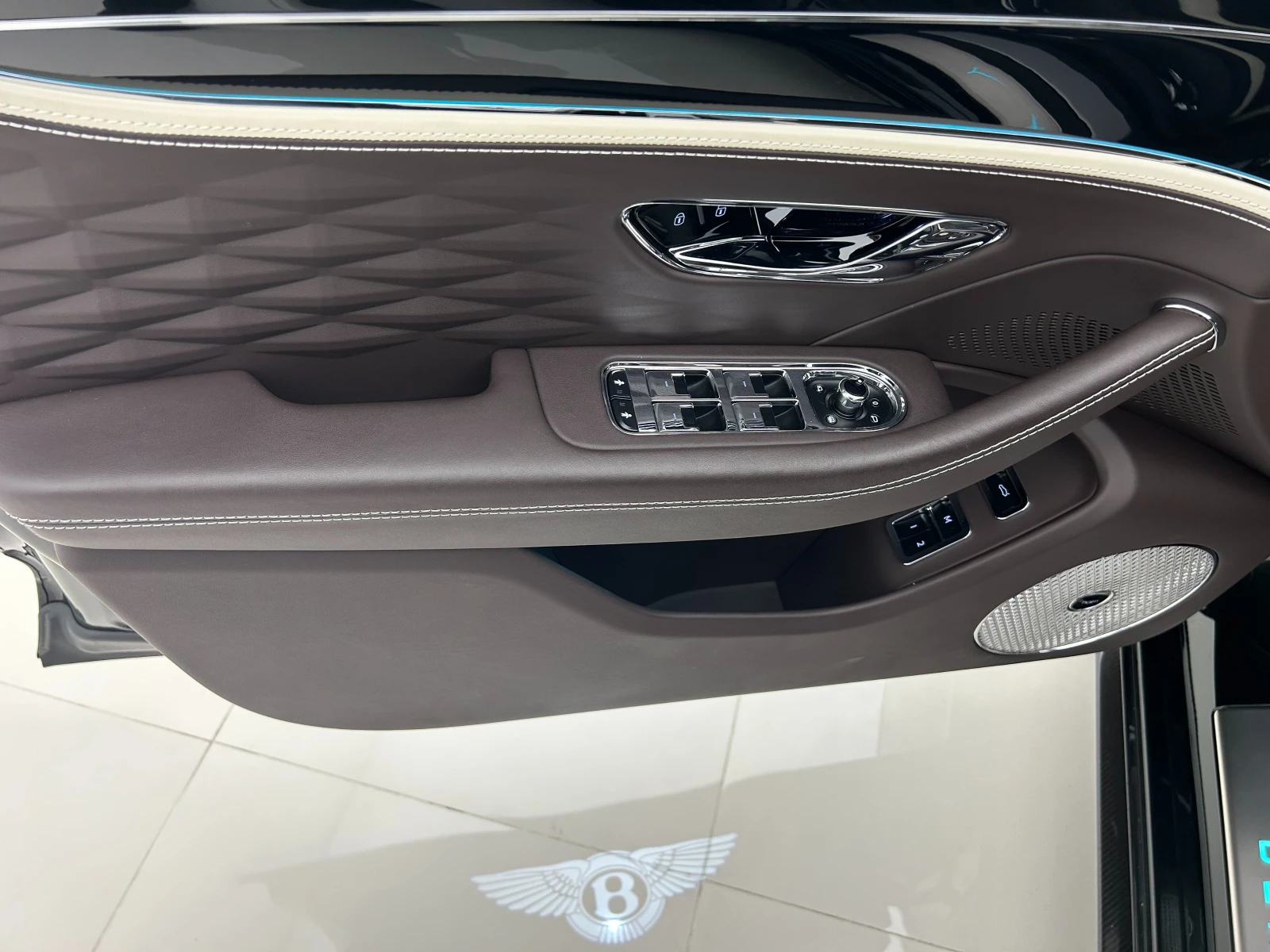 بنتلي فلاينغ سبور W12 سبيد