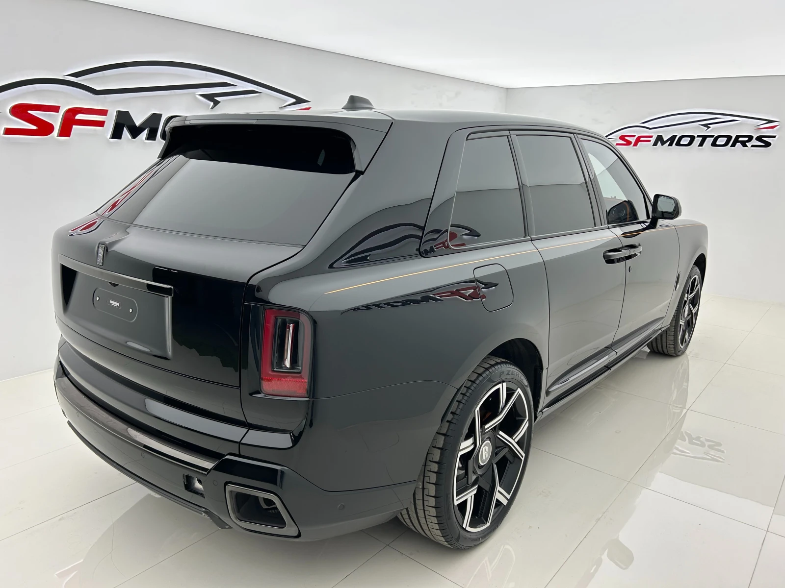 劳斯莱斯 Cullinan Black Badge Series II