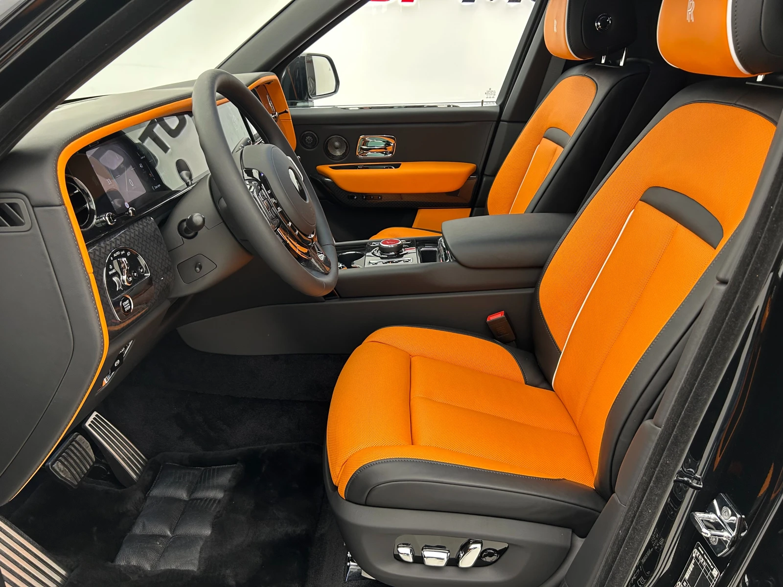 劳斯莱斯 Cullinan Black Badge Series II